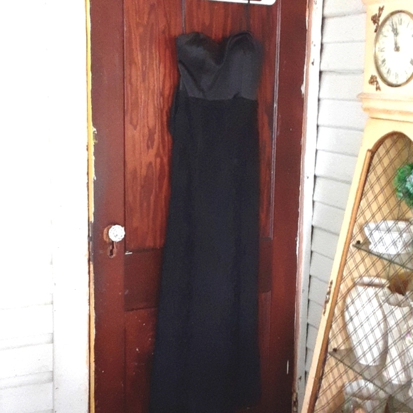 maxandcleo sz 2 satin bodice with rosettes on waist all the down stunning - Picture 1 of 9